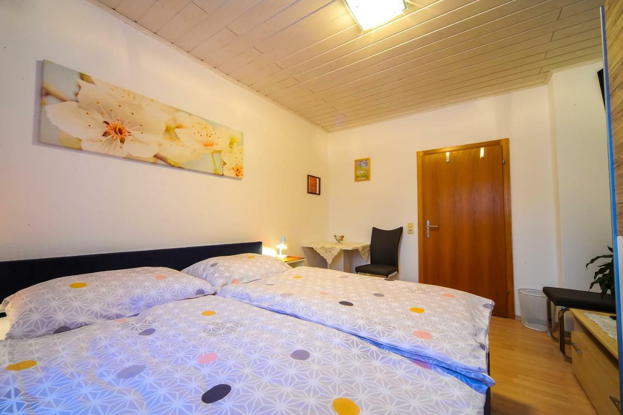 Privatzimmer Haus Erika Sankt Peter-Freienstein Kültér fotó